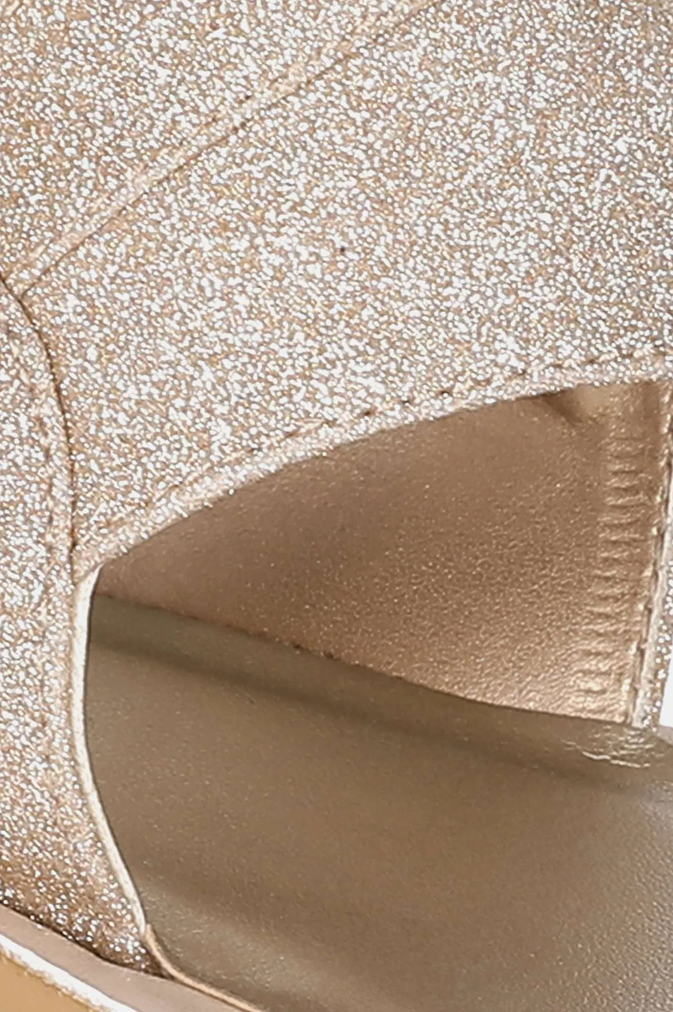 Aurelia Almond Toe Textured Flat-ZDarlene