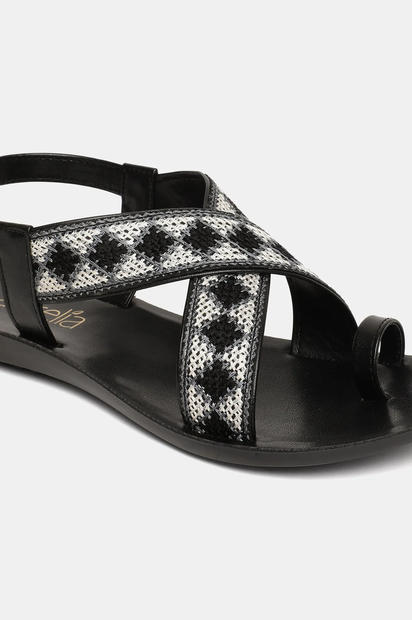Aurelia Embroidered Almond Toe Flat-Zlaurel