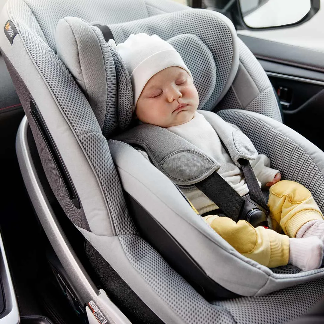 BeSafe Stretch B Car Seat - Fresh Black Cab - April Delivery