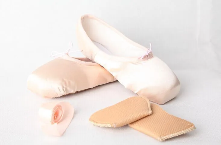 Child and Adult ballet pointe dance shoes ladies professional ballet dance shoes with ribbons shoes woman