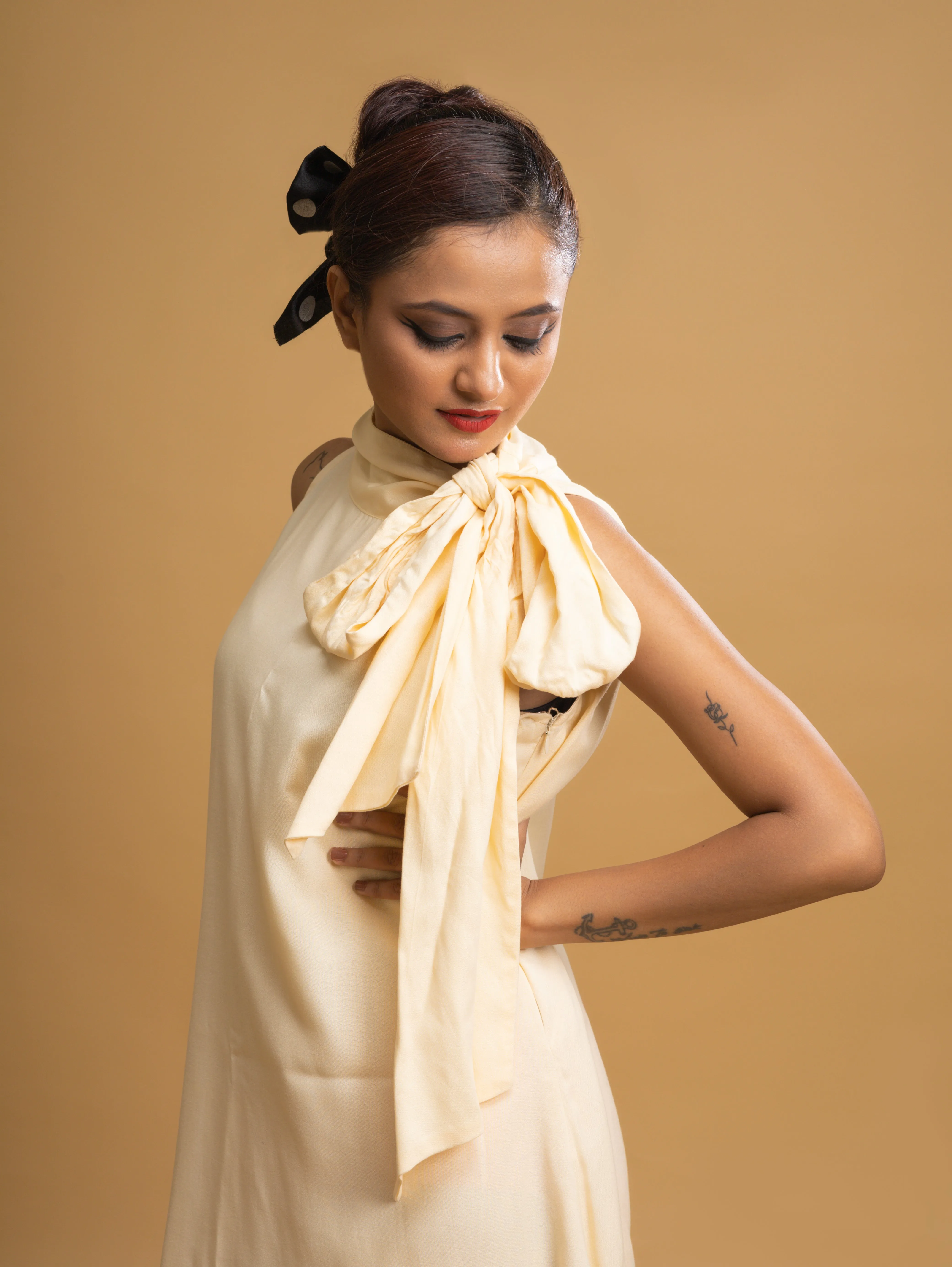 CREAM HALTER TIE KNOT DRESS