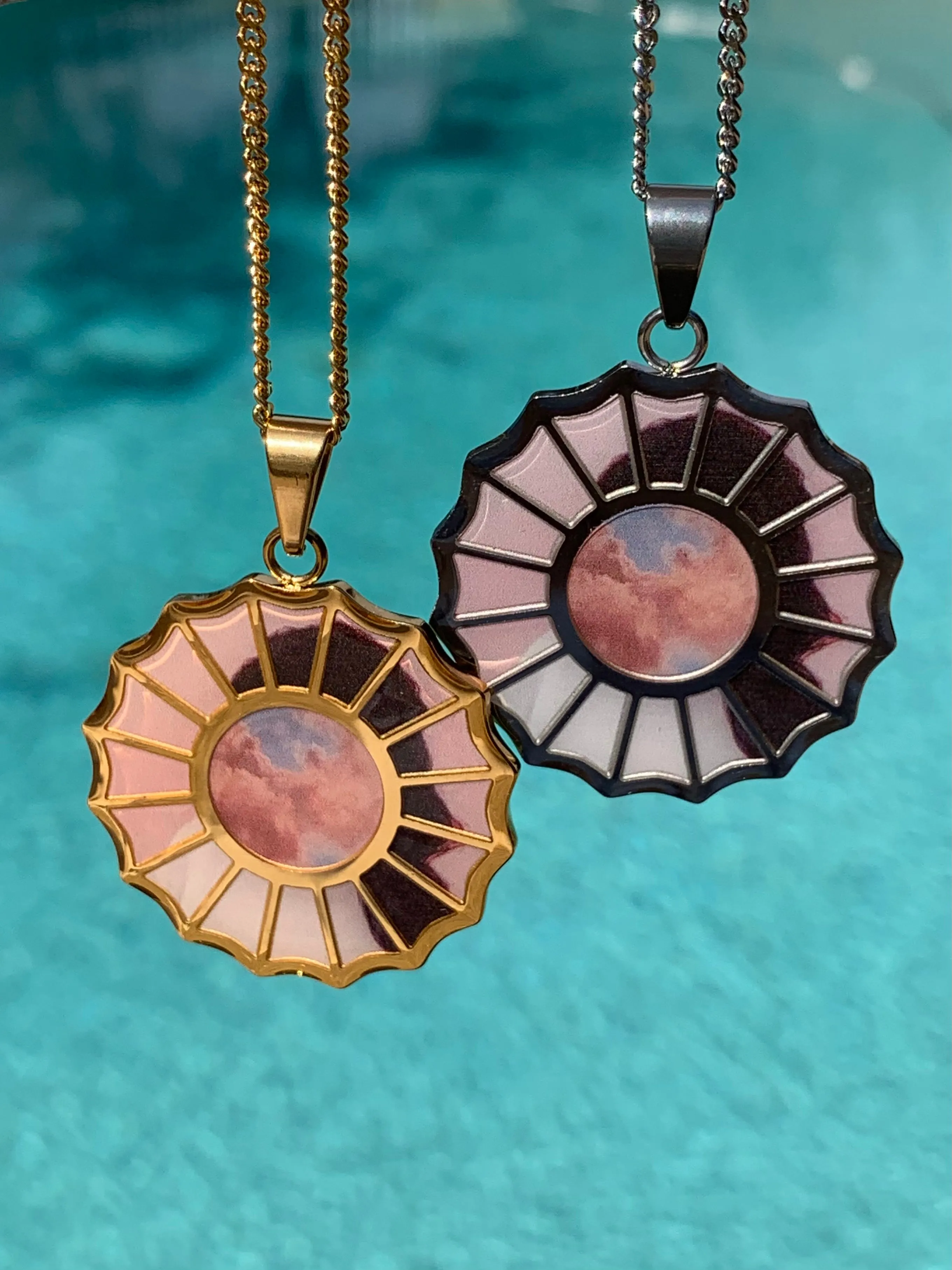 DIVINE FEMININE NECKLACE 3.0