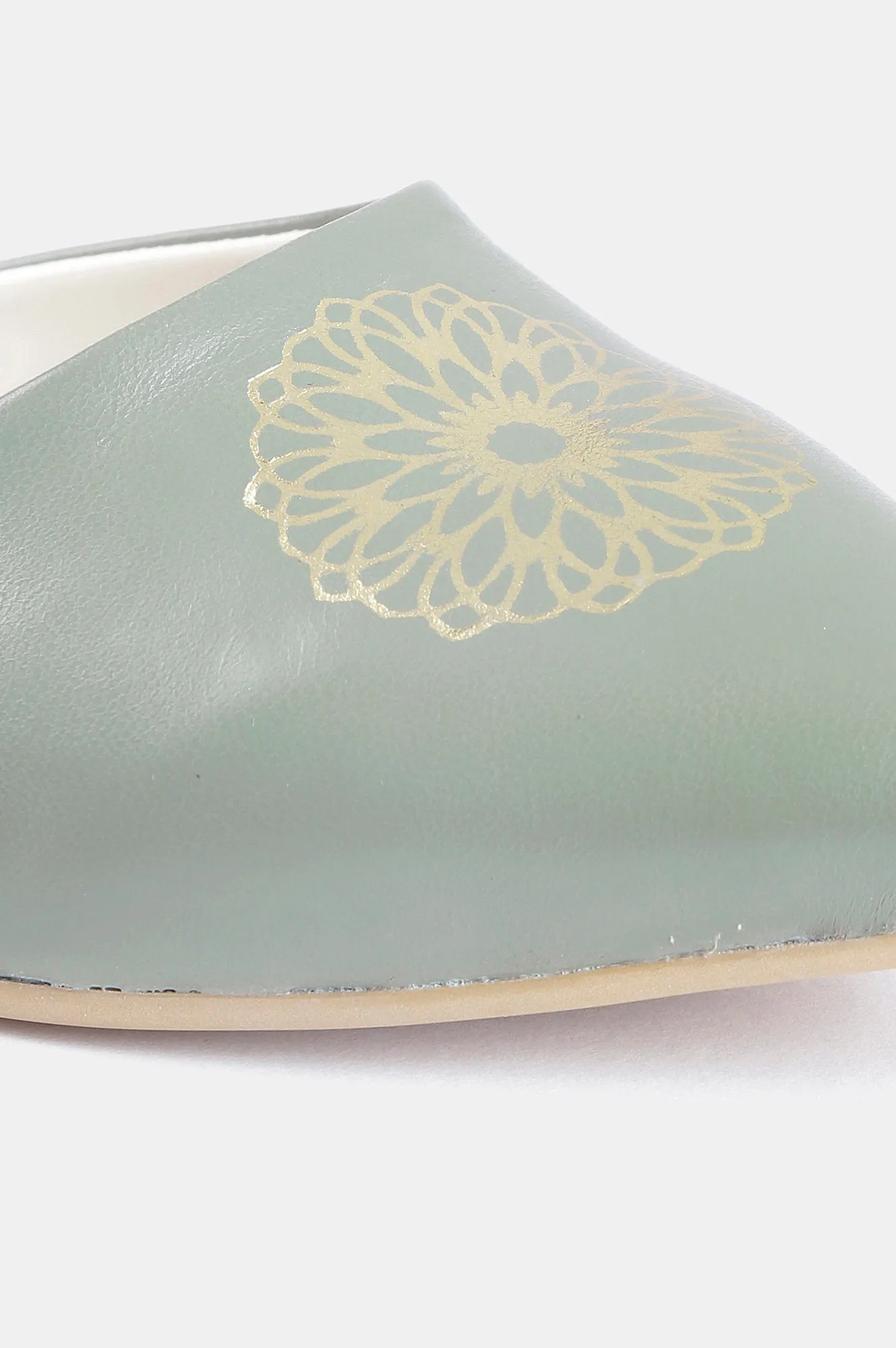 Green Pointed Toe Foil Print Flat - Zcharlyne