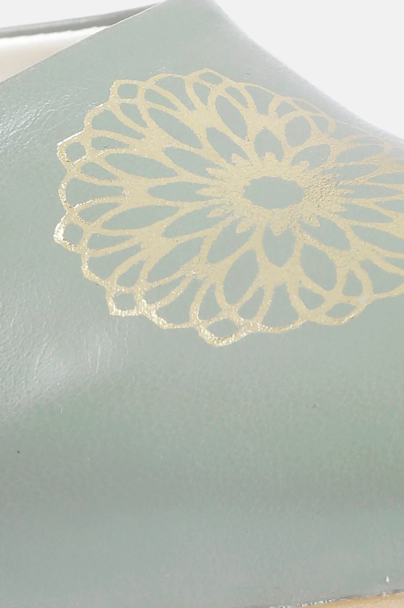 Green Pointed Toe Foil Print Flat - Zcharlyne