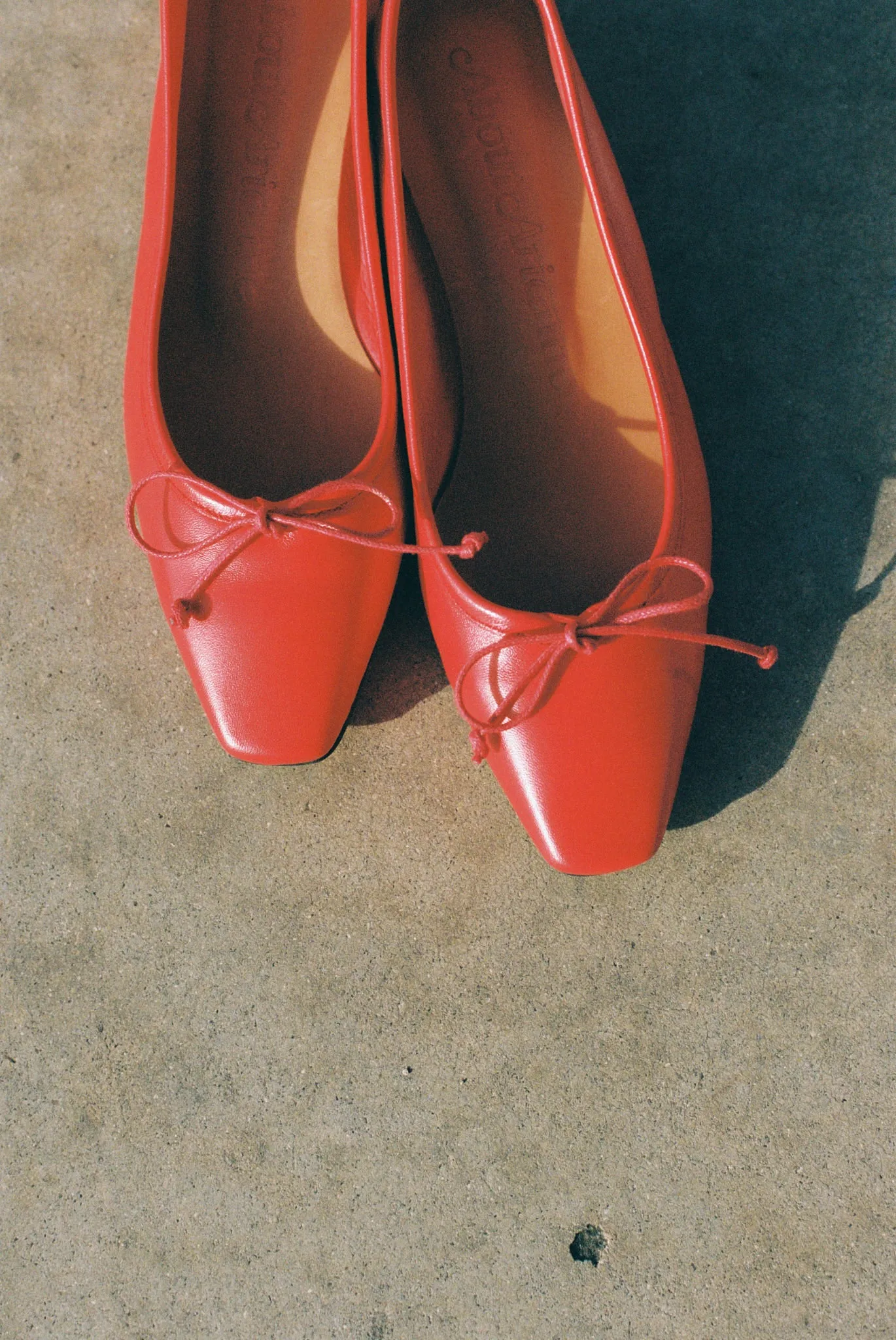 Mina Ballerina in red