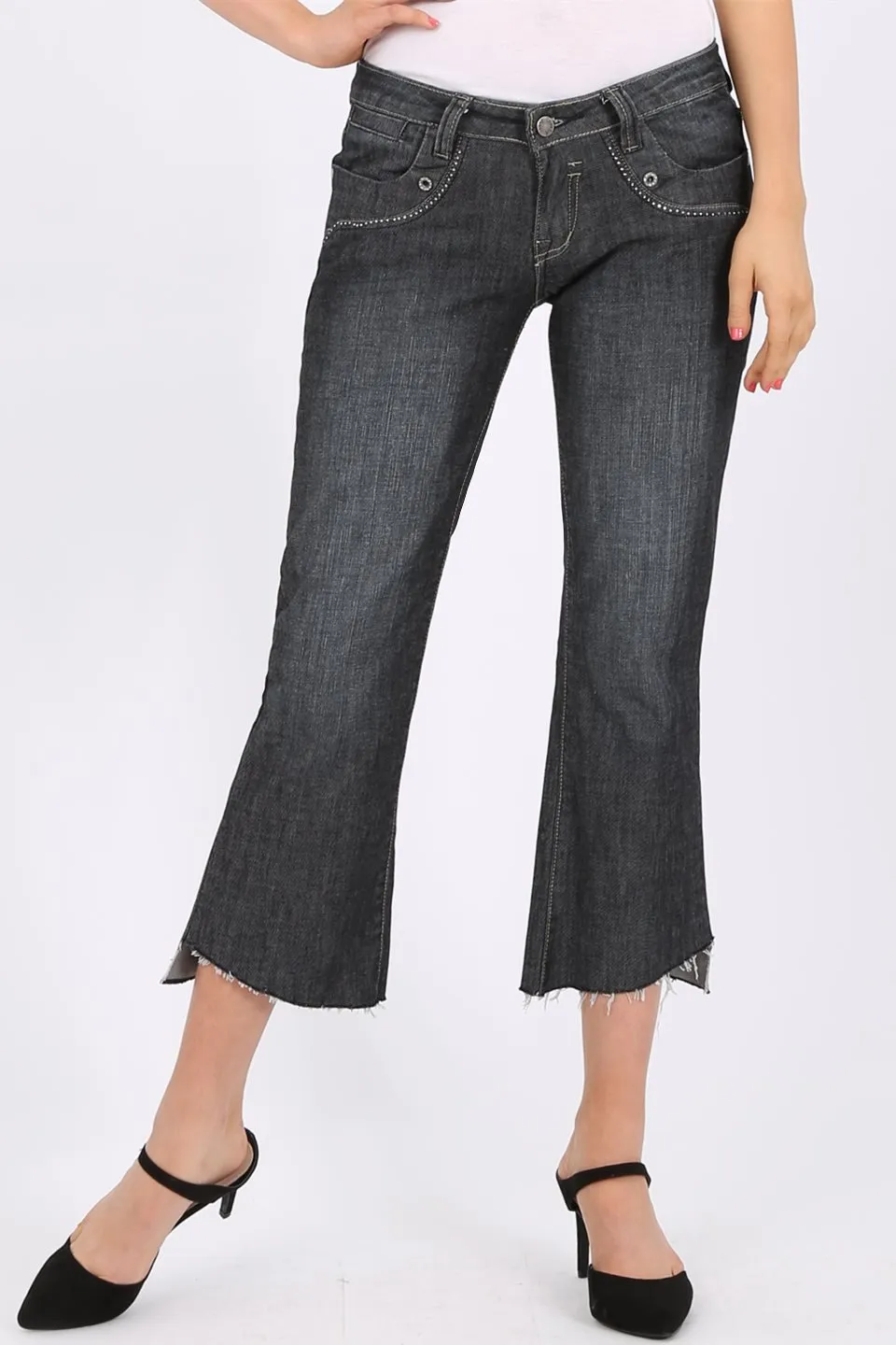 MISS PINKI Rebecca cropped jeans in black