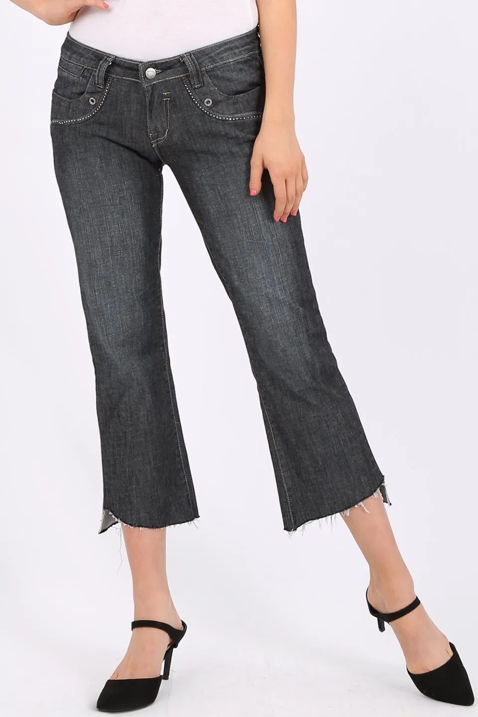 MISS PINKI Rebecca cropped jeans in black