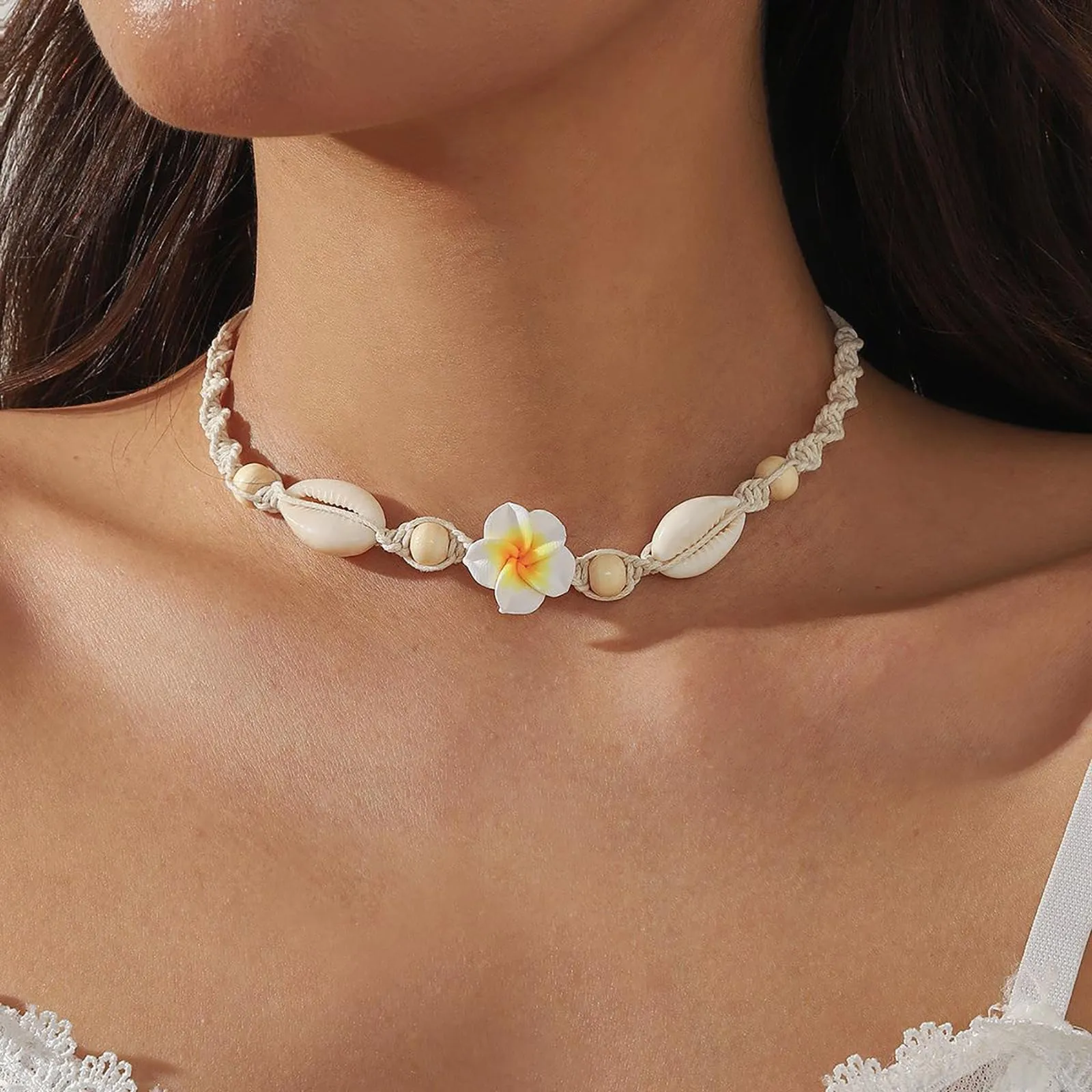 Nackiy Handmade Sea Shell Necklace for Women Summer Adjustable Natural Shell Collar Necklace (Beige Braided Rope)