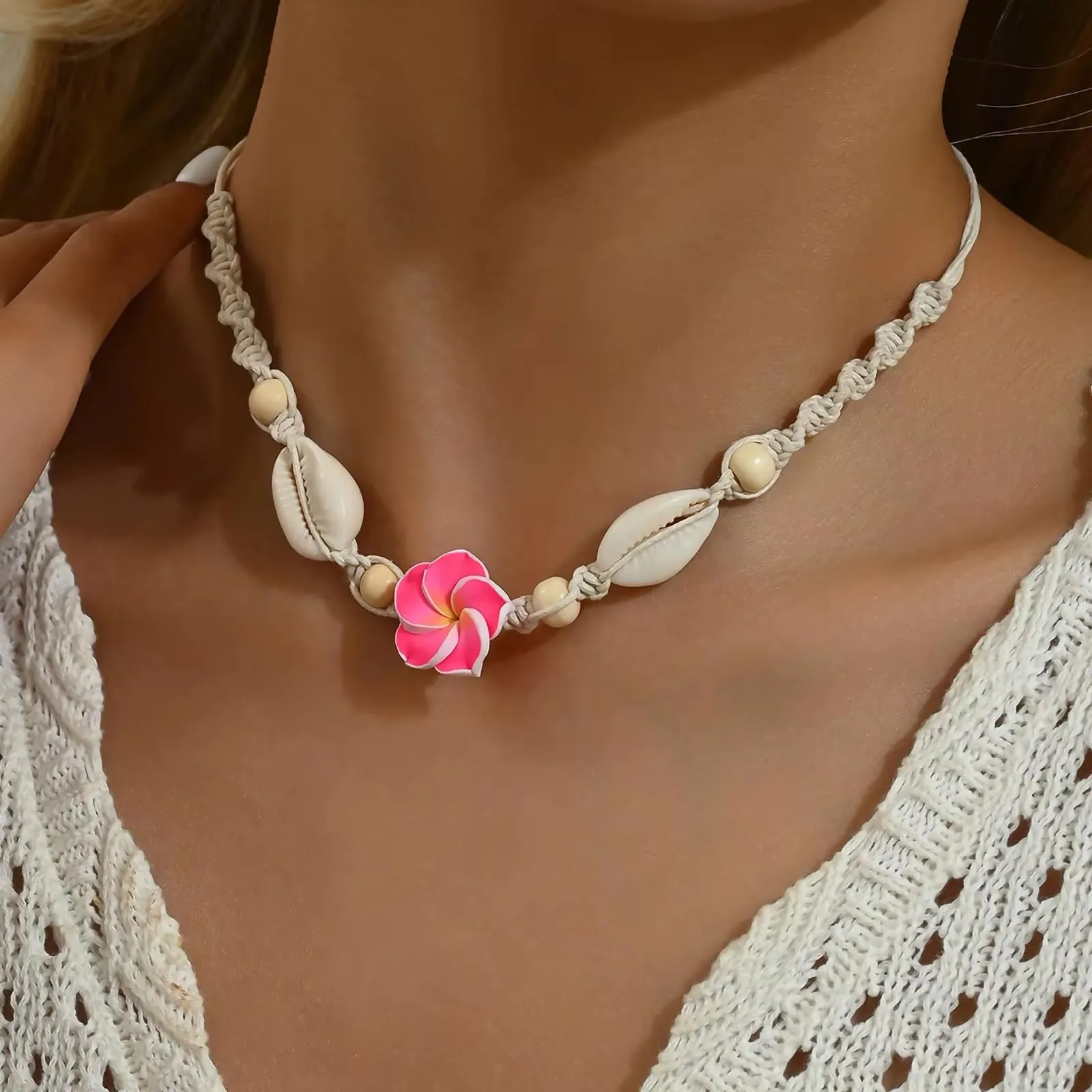 Nackiy Handmade Sea Shell Necklace for Women Summer Adjustable Natural Shell Collar Necklace (Beige Braided Rope)