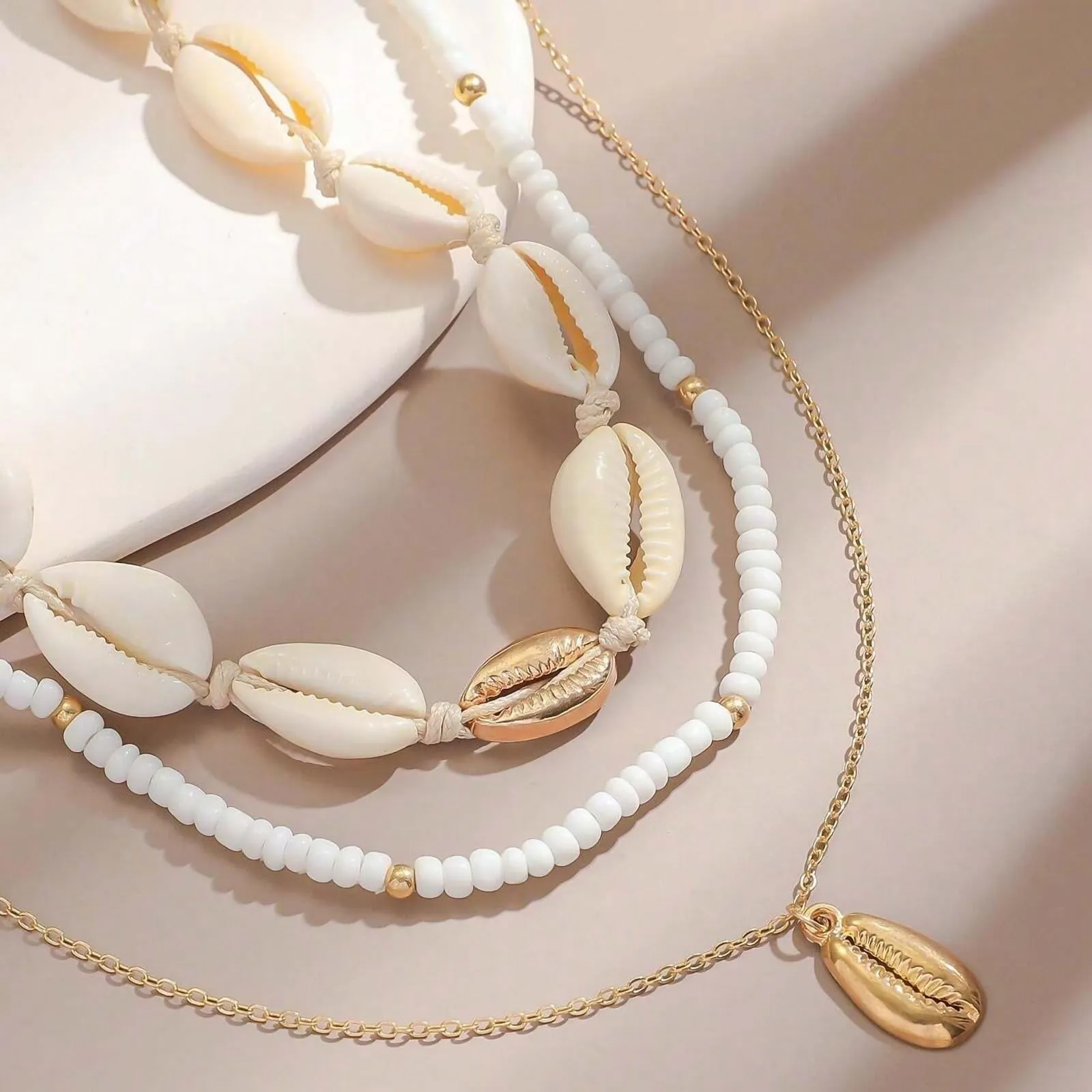 Nackiy Handmade Sea Shell Necklace for Women Summer Adjustable Natural Shell Collar Necklace (Beige Braided Rope)