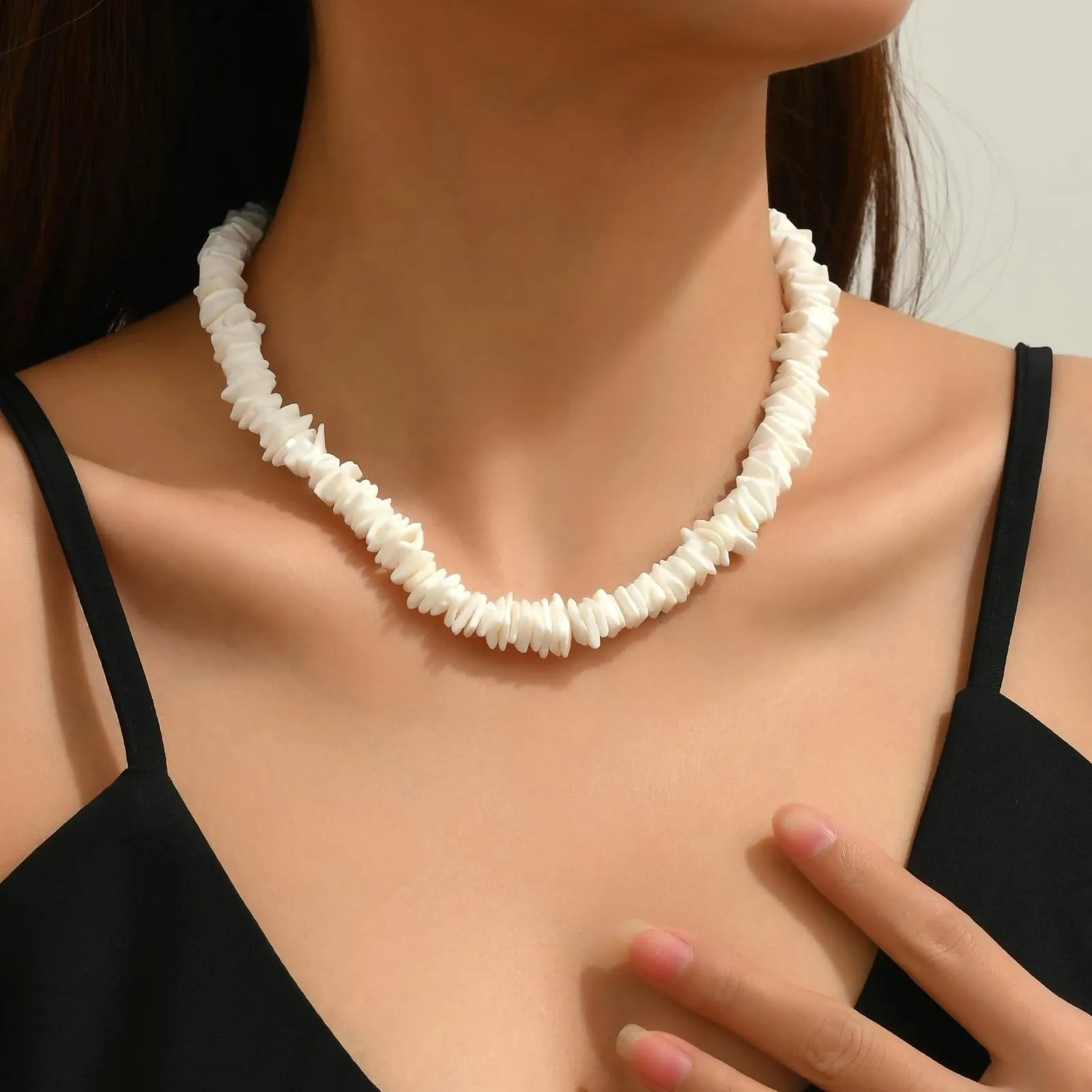 Nackiy Handmade Sea Shell Necklace for Women Summer Adjustable Natural Shell Collar Necklace (Beige Braided Rope)