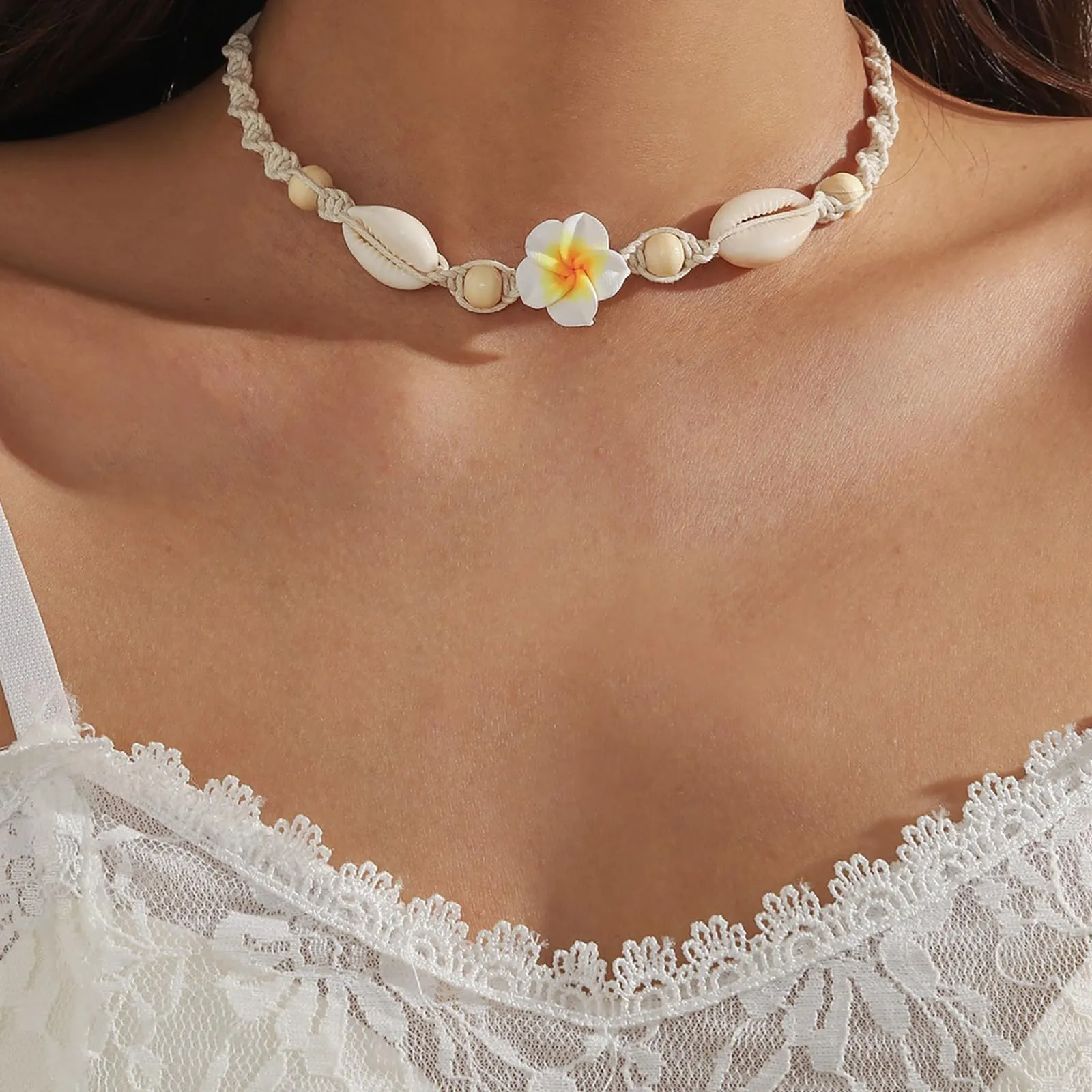 Nackiy Handmade Sea Shell Necklace for Women Summer Adjustable Natural Shell Collar Necklace (Beige Braided Rope)