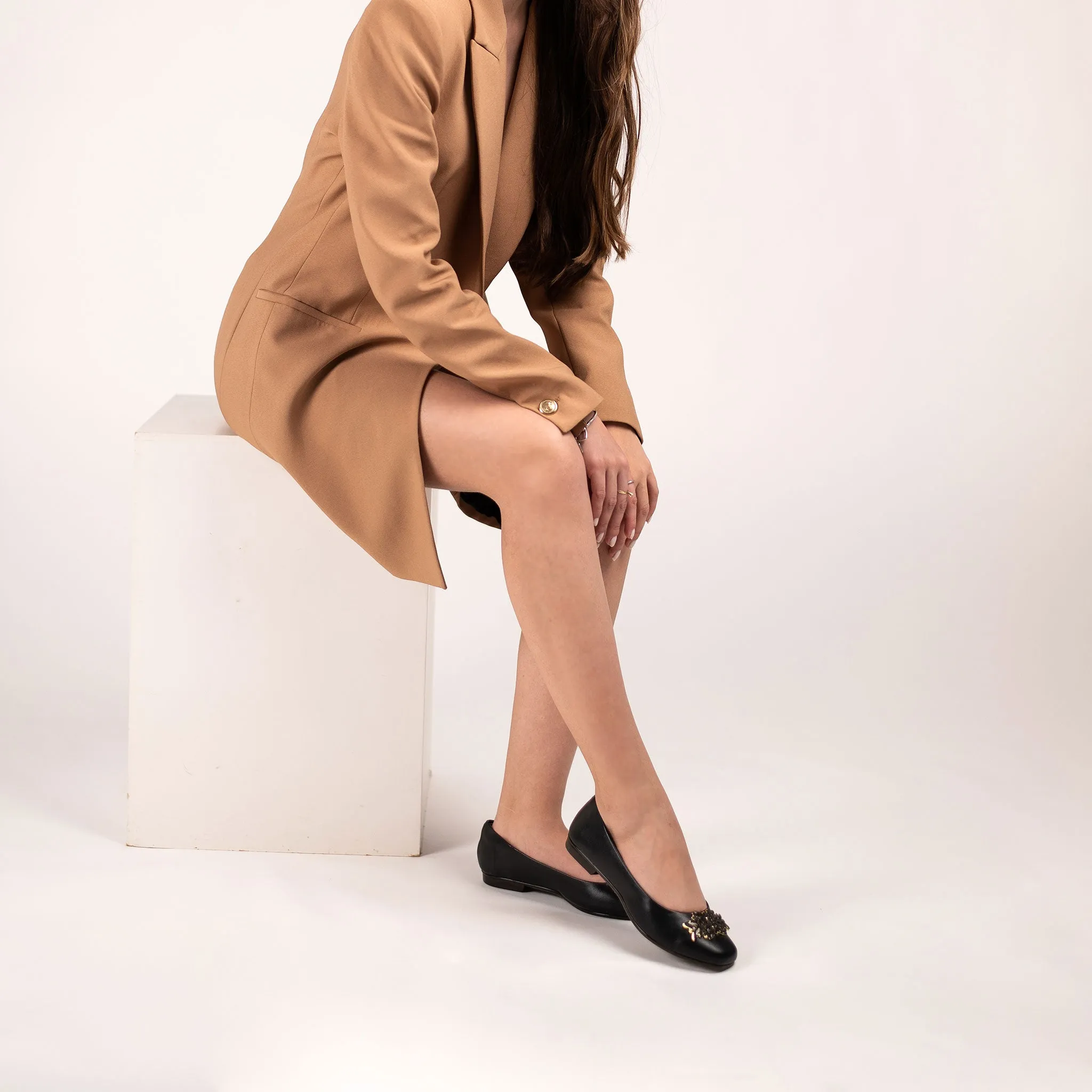 Reina Black Ballet Flats