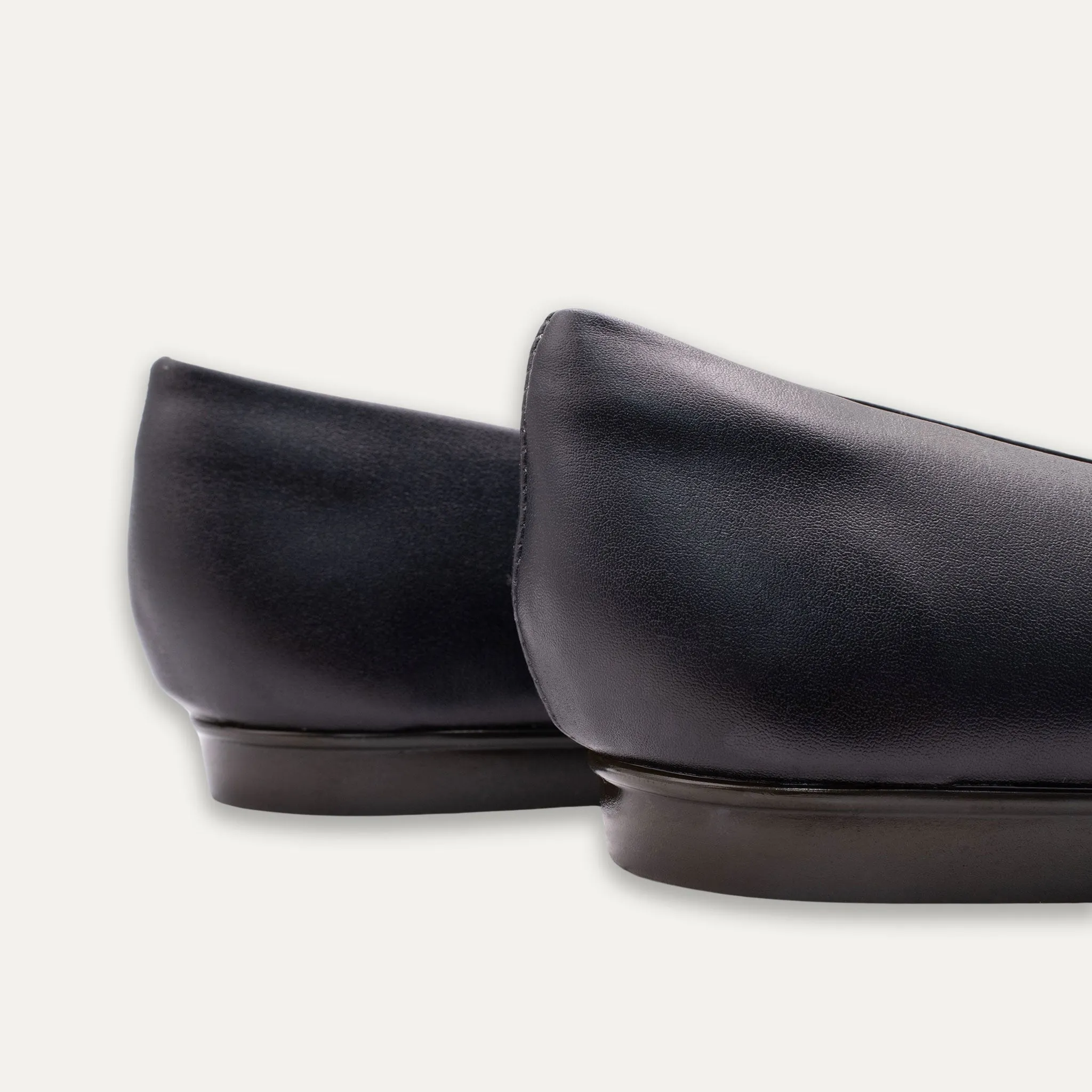 Reina Black Ballet Flats