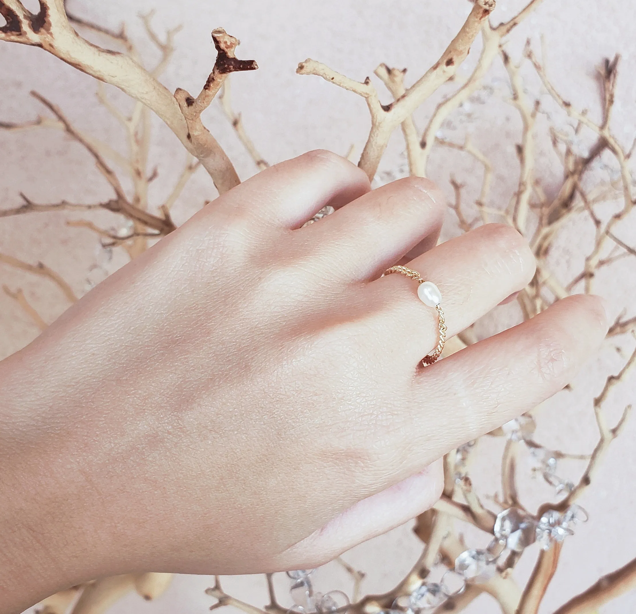 Single Fresh Pearl Chain Ring
