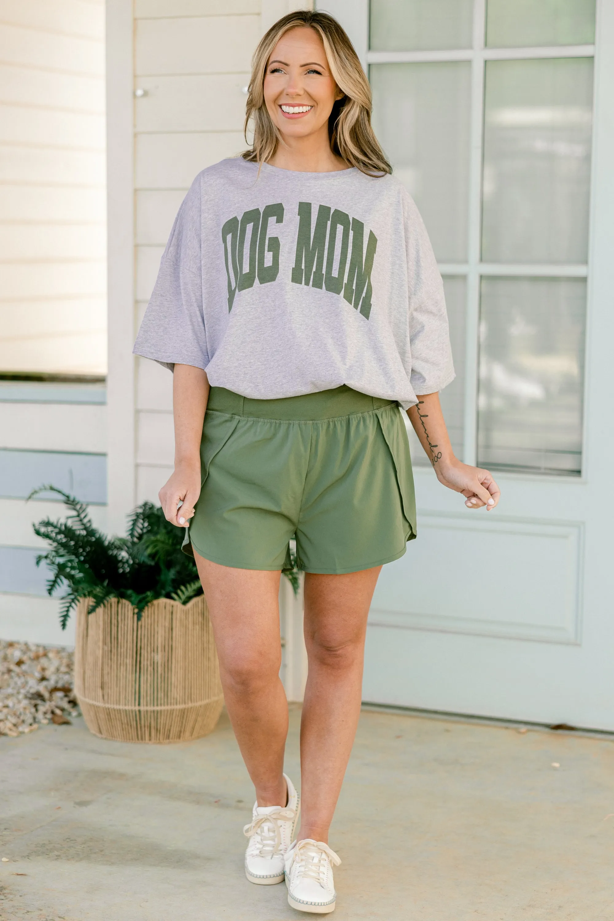 Sporty Chic Short, Light Olive
