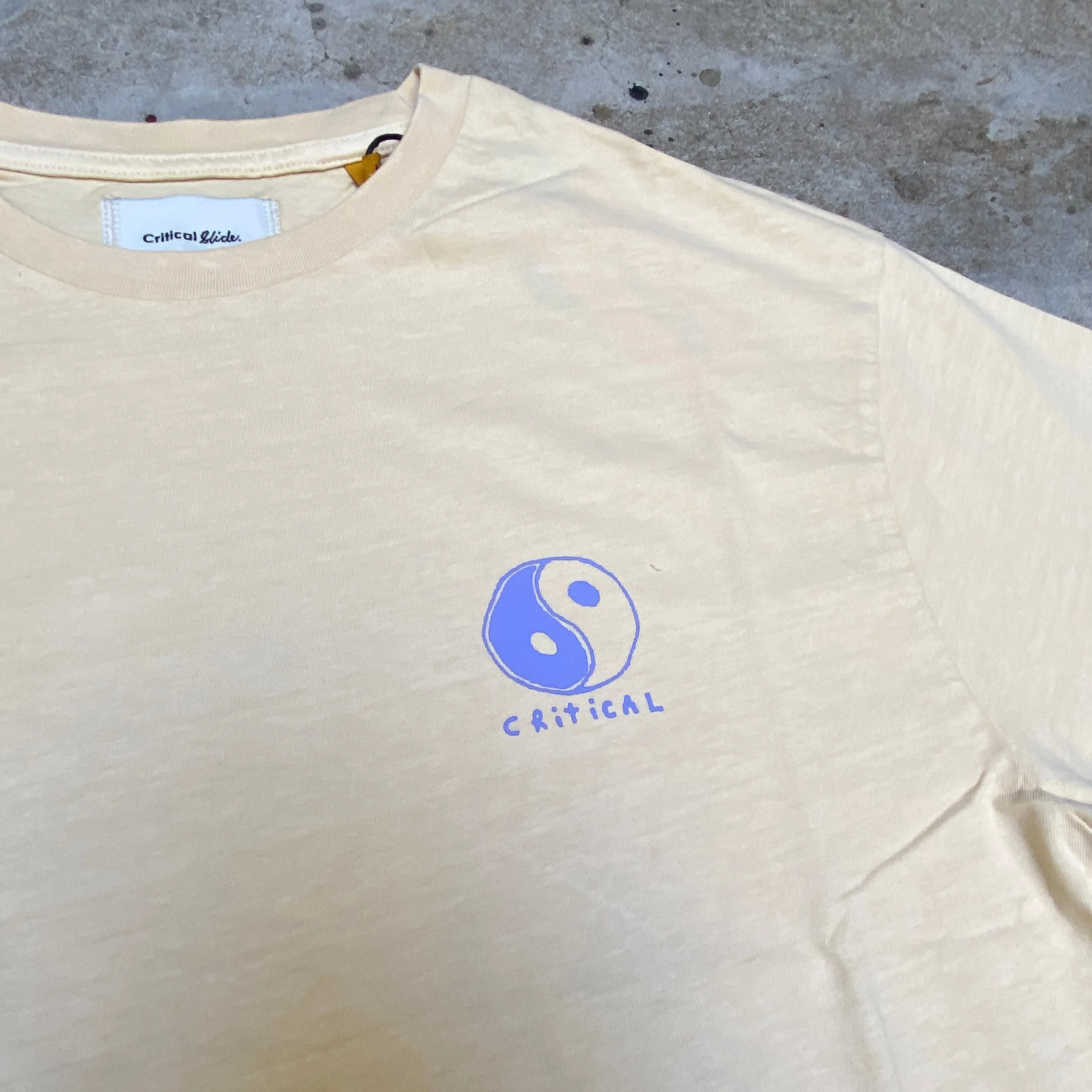 THE RIVERS TEE - SAND