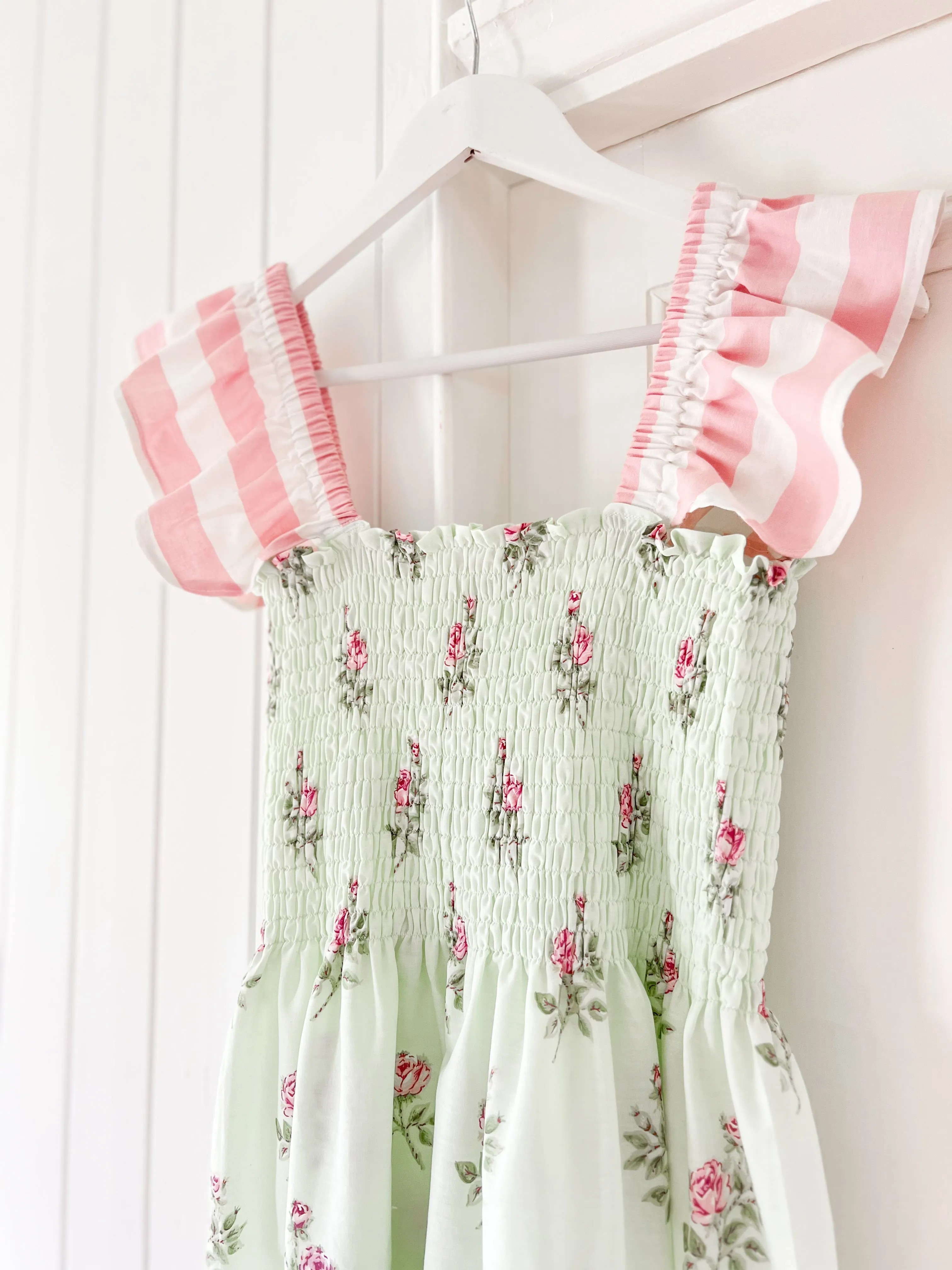 THE SUMMER PICNIC DRESS