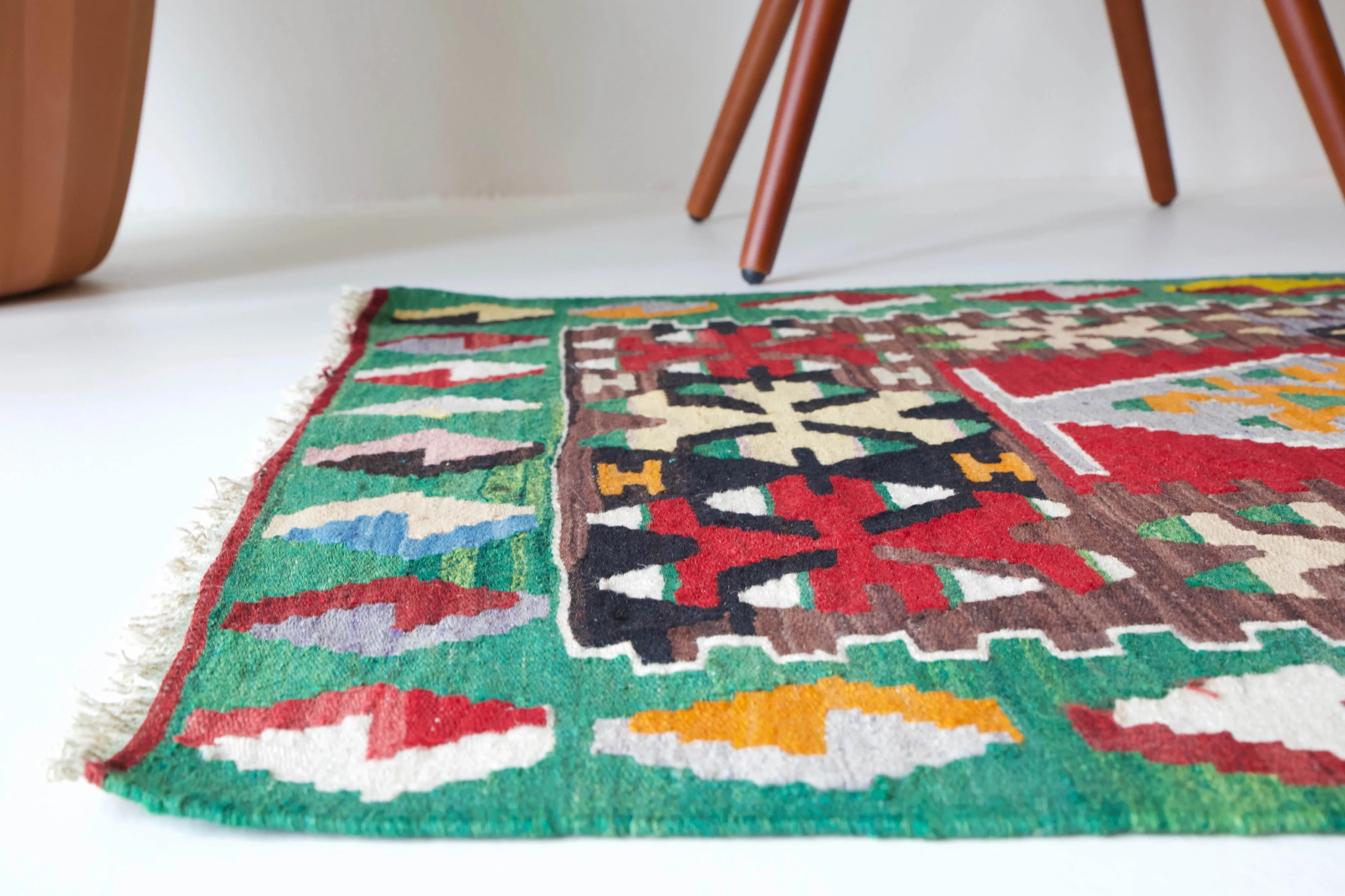Vintage Mini Turkish Kilim Rug 2'9"x3'5"