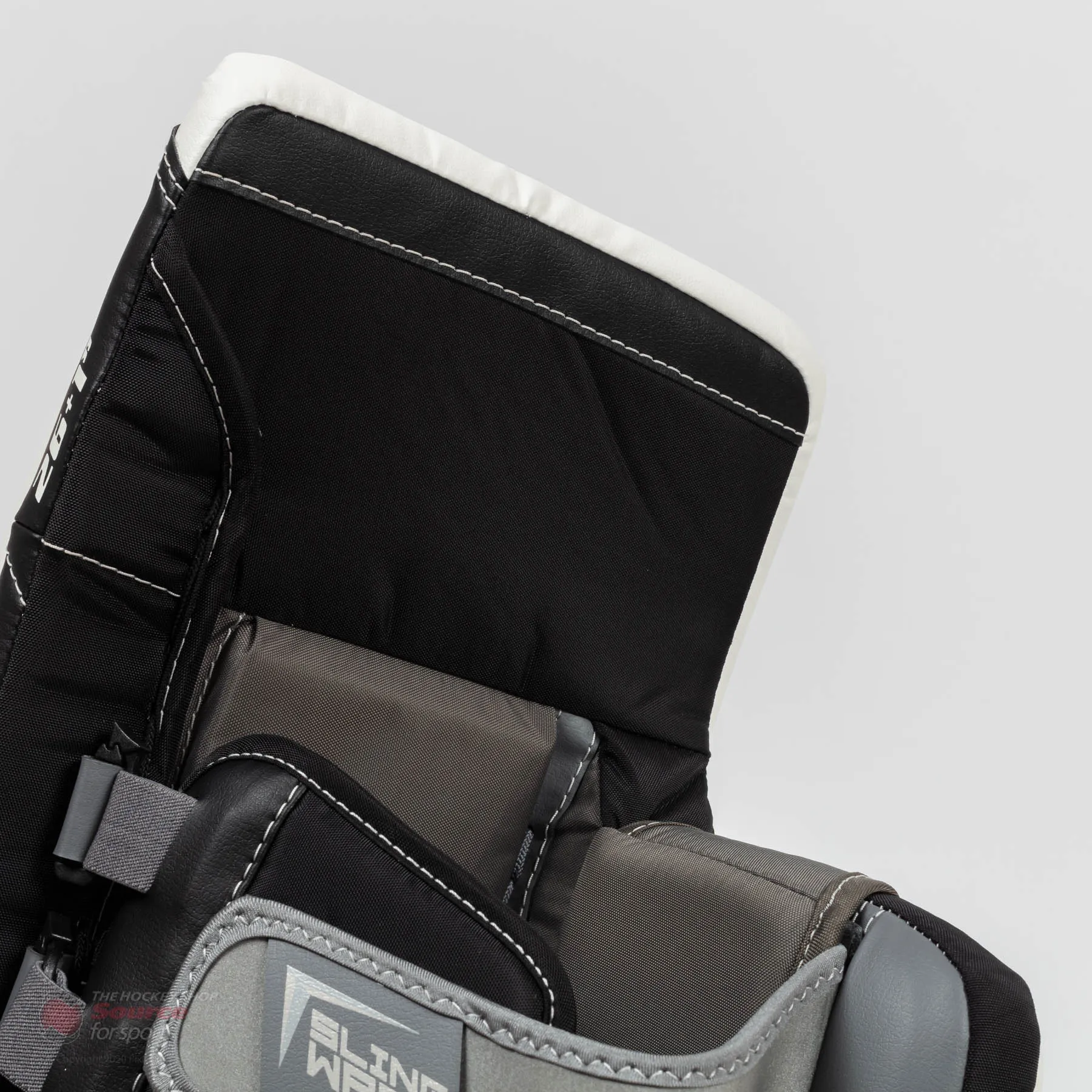 Warrior Ritual G5 Junior Goalie Leg Pads