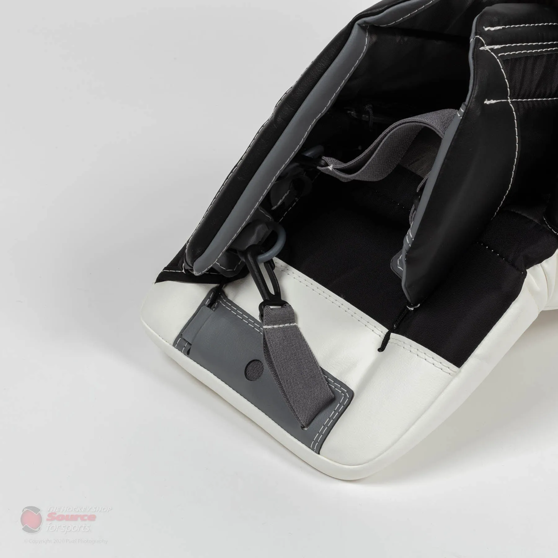 Warrior Ritual G5 Junior Goalie Leg Pads